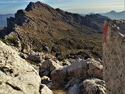 71 Scendiamo dall'impegnativo sentiero raccordo da Cima Croce alle Baite d'Alben